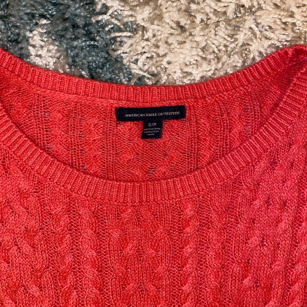 pink AE sweater - Picture 2 of 2